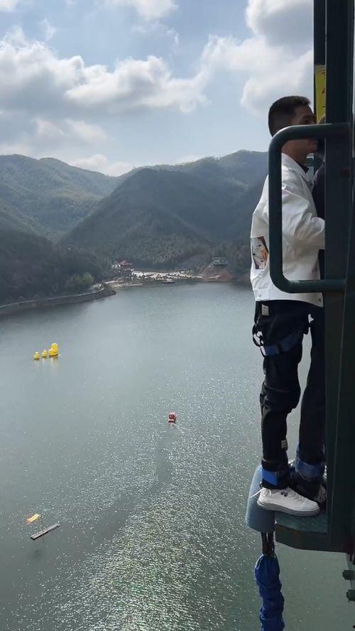 最新爆料蹦极事件视频播放,网友直呼心跳加速 第3张 最新爆料蹦极事件视频播放,网友直呼心跳加速 第3张