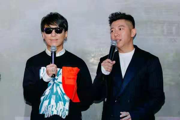 娱乐圈忙死吃瓜群众,忙死吃瓜群众揭秘明星幕后生活 第2张 娱乐圈忙死吃瓜群众,忙死吃瓜群众揭秘明星幕后生活 第2张