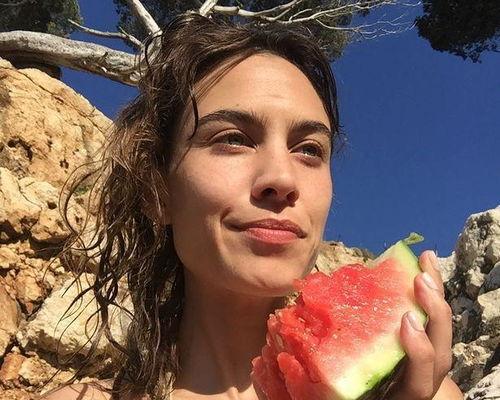 娱乐圈里吃瓜的,揭秘明星幕后故事 第3张 娱乐圈里吃瓜的,揭秘明星幕后故事 第3张