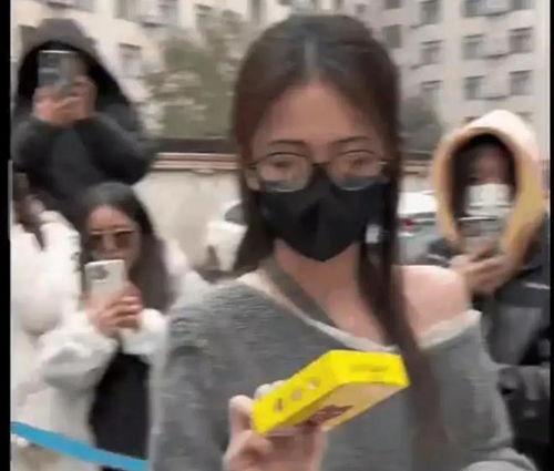 娱乐八卦姐妹吃瓜视频,姐妹吃瓜视频带你领略明星幕后故事 第3张 娱乐八卦姐妹吃瓜视频,姐妹吃瓜视频带你领略明星幕后故事 第3张