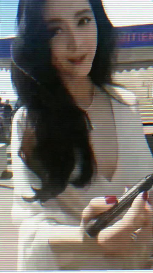 范丞丞路人爆料视频,揭秘明星私生活细节 第3张 范丞丞路人爆料视频,揭秘明星私生活细节 第3张