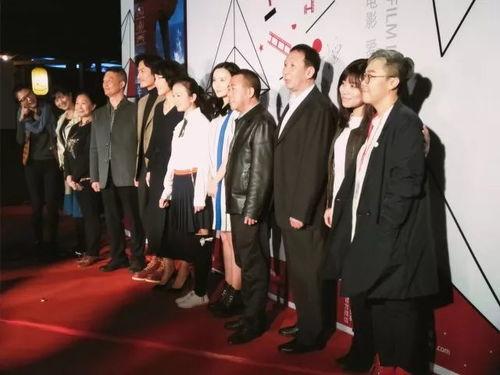 国外新闻爆料电影,揭秘国外新闻爆料的电影幕后真相